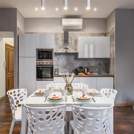 The Best Rent - Four-Room Apartment A Few Steps From The Trevi Fountain Exterior photo