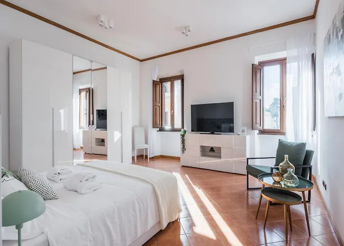 The Best Rent - Four-Room Apartment A Few Steps From The Trevi Fountain