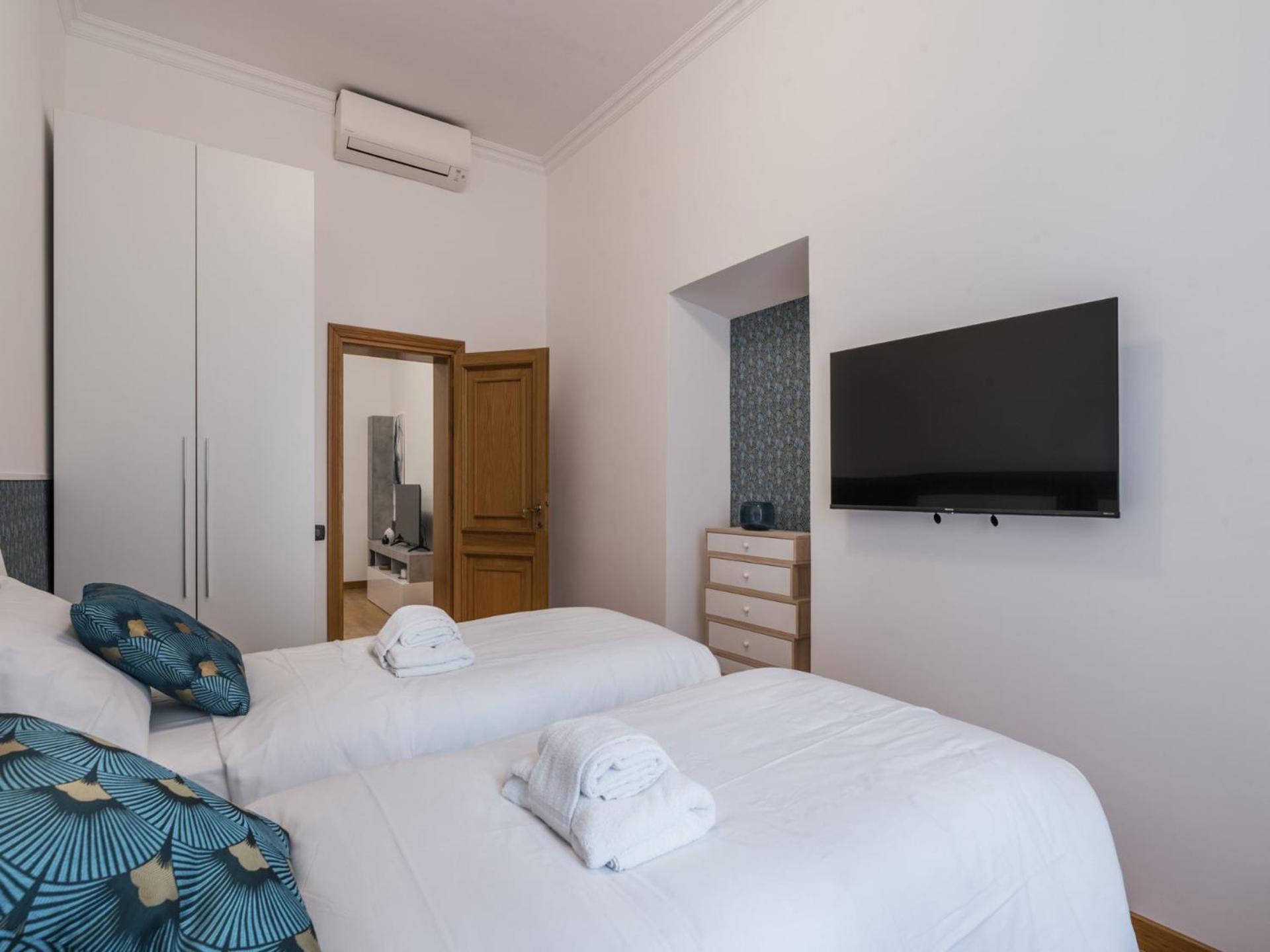 The Rent - Four-room A Few Steps From The Trevi Fountain Appartement